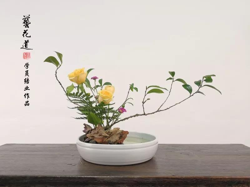 吴越流插花作品 第九期艺花道中国传统插花班学员结业考试作品