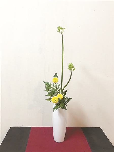 中式插花：三枝成韻 滿室生春