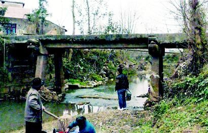 北川历震不倒的神秘古桥