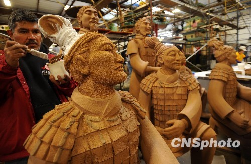美"洋"老板看好中国主题花车 新年游行有望夺魁