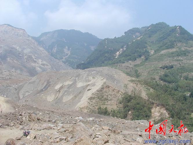 四川青川地震奇观