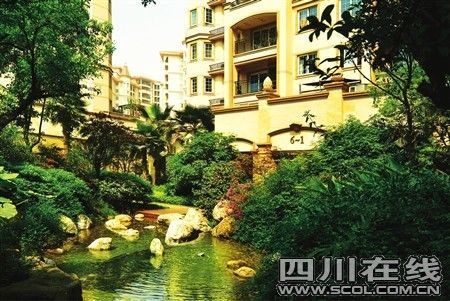 不达标自罚百万，园林公司勇立军令状做“软景”18吨银杏树王落户中华名园