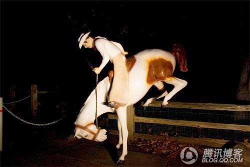 迈克尔杰克逊生前奢华的梦幻庄