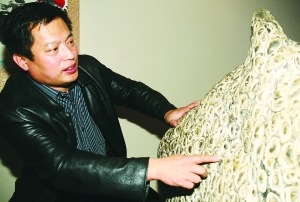 长春“九美奉尊桃”金钱石 在北京拍出490万（图）