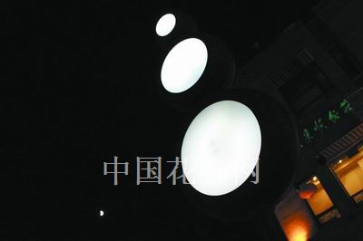 北京:特色灯饰展古韵前门(图)