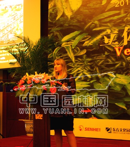 美国国际屋顶绿化门户网站创始人琳达·贝拉斯克斯