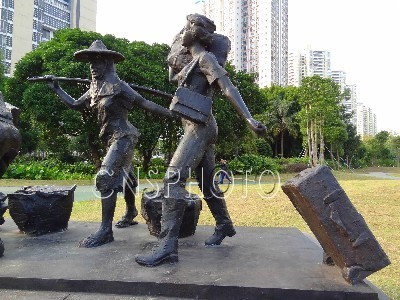 深圳市“建设者”雕像群成靓丽风景（图）