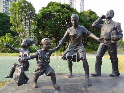 深圳市“建设者”雕像群成靓丽风景（图）