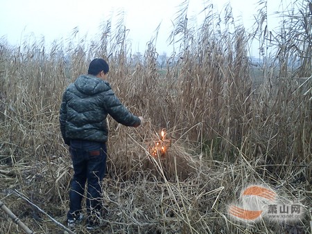 浙江杭州市萧山：正月十四烧蝗虫