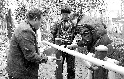 宝鸡市百余健身器材接受免费“体检”