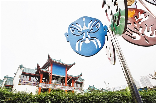 重庆北部新区变脸雕塑展巴渝风（图）