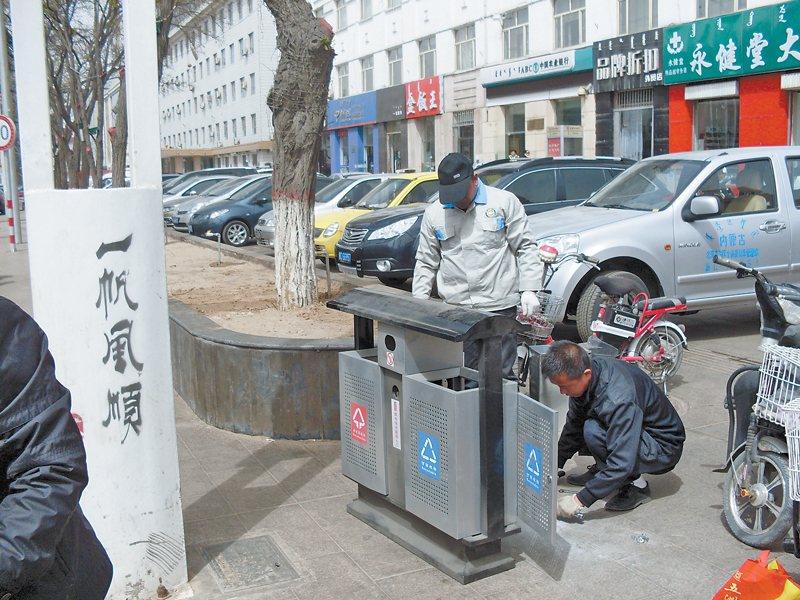 乌海市：严管示范街将更新70个果皮箱