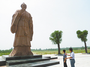 毛遂巨型雕像落户邯郸鸡泽县(图)