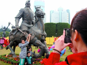 海口景观雕塑呼唤城市灵魂（图）