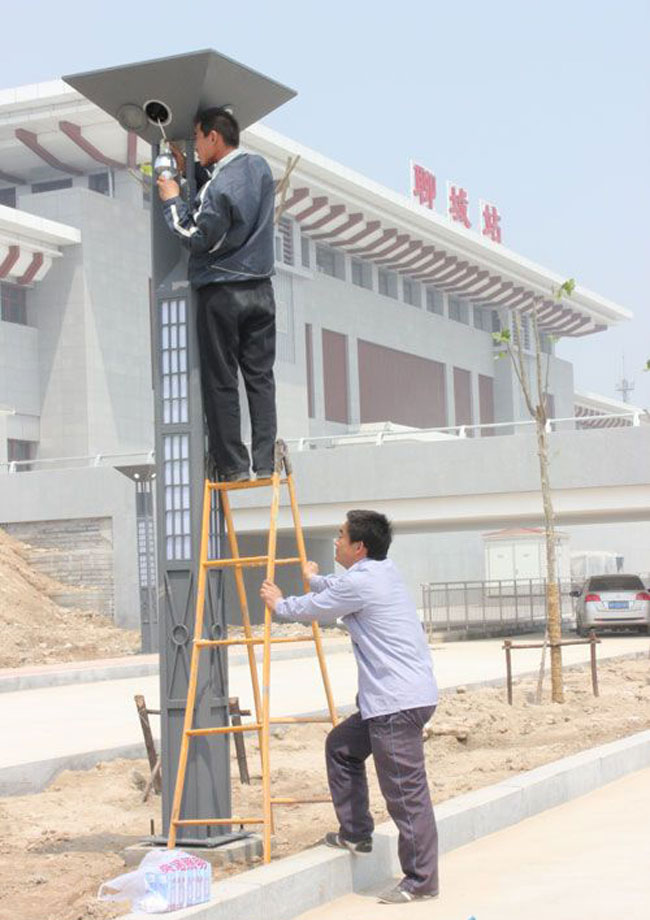 聊城火车站站前广场74盏景观灯投入使用
