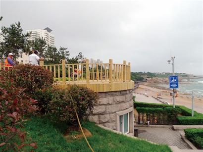 青岛:海边新增设一观景平台(图)
