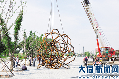 《舞动的线》