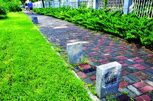 北京：小三角广场石凳丢“面”变石柱
