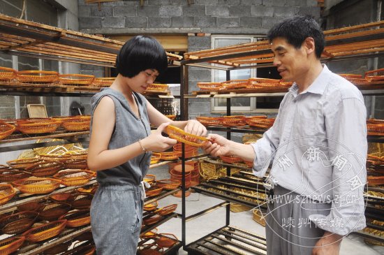 浙江嵊州：生态竹制品销路看好