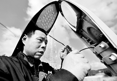 建阳市投资120多万元安装太阳能路灯(图)
