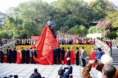 永嘉大师塑像上午揭幕