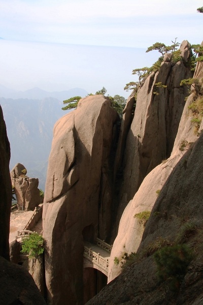 安徽：探寻黄山“梦幻景区” 云中穿越绝美风光