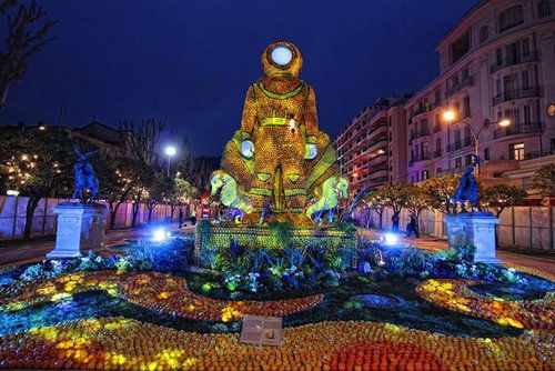 柠檬节上的雕塑作品
