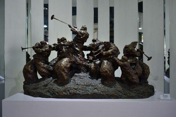 西安秦汉唐广场“厚土憨情”雕塑展成功举办