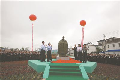 吴为山为家乡留雕塑 孔子像落座东台孔子文化园