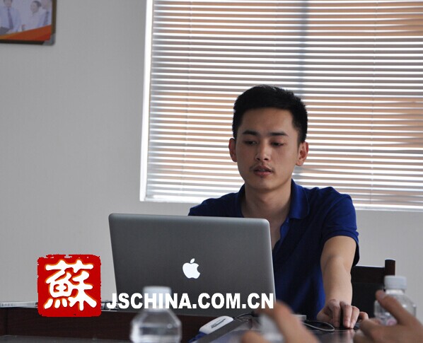 沭阳籍大学生辞职回乡创业 网上卖花木月入4万