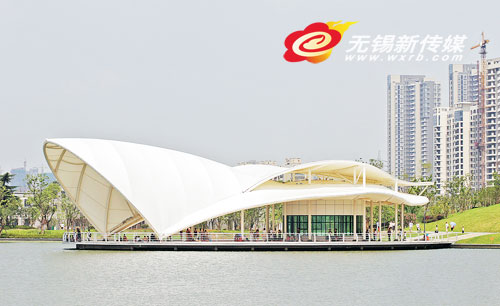 无锡金城湾亲水平台膜结构建筑吸引市民(图)